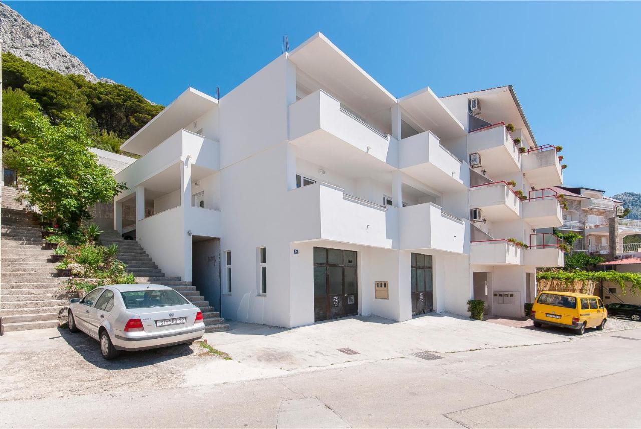Apartman Mira- אומיס מראה חיצוני תמונה
